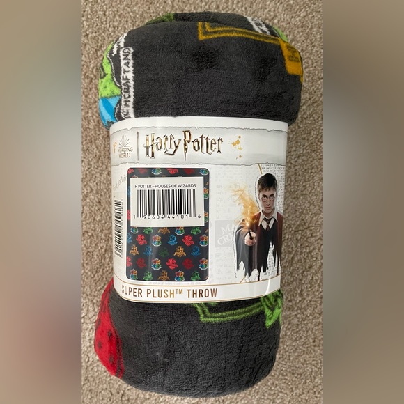 Warner Bros. Bedding Nwt Harry Potter Plush Throw Graphic Blanket